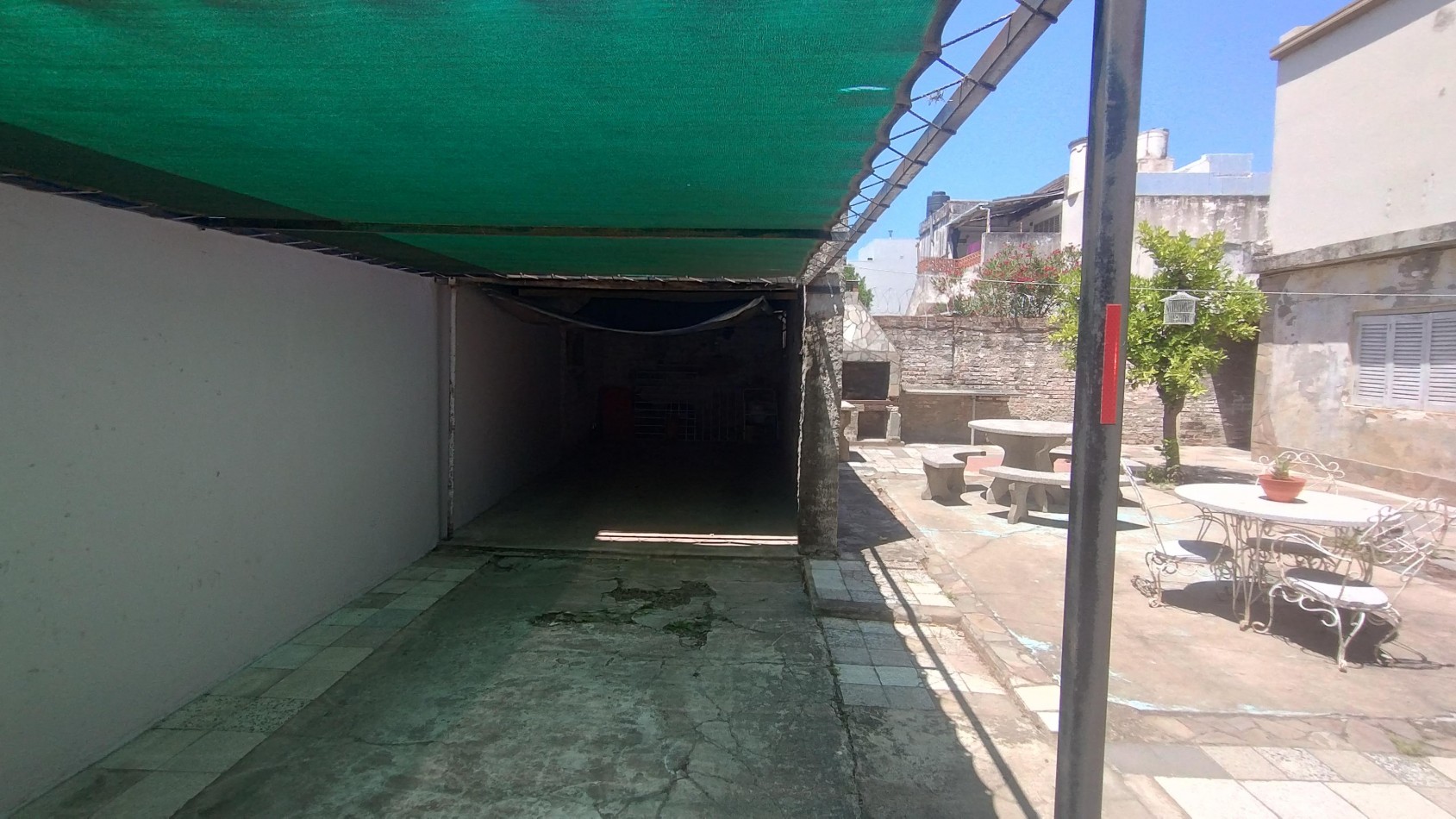 Casa con gran lote en calle San Jeronimo 5100