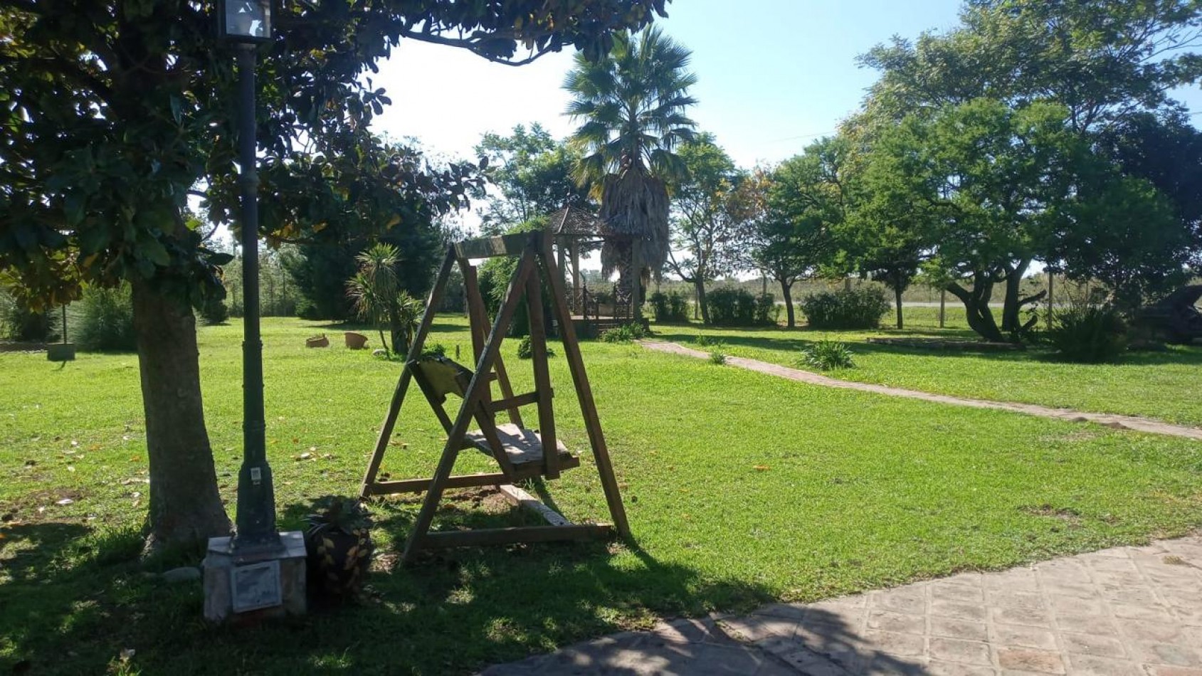 HERMOSA PROPIEDAD CON EXCELENTES PRESTACIONES Y GRAN TERRENO PARA DISFRUTAR 
