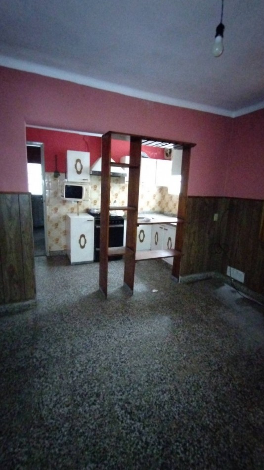 Casa a 3 cuadras de Av. Aristobulo del Valle. Oportunidad!